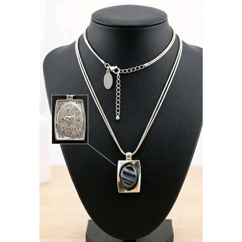 VTG KC Heart Black White Banded Agate Geometric Pendant Necklace Mod Goth